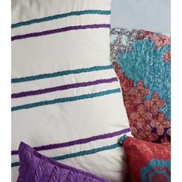 NEW 2 ANTHOLOGY MINKA EURO SHAMS 26 X 26 PILLOW COVERS WHITE